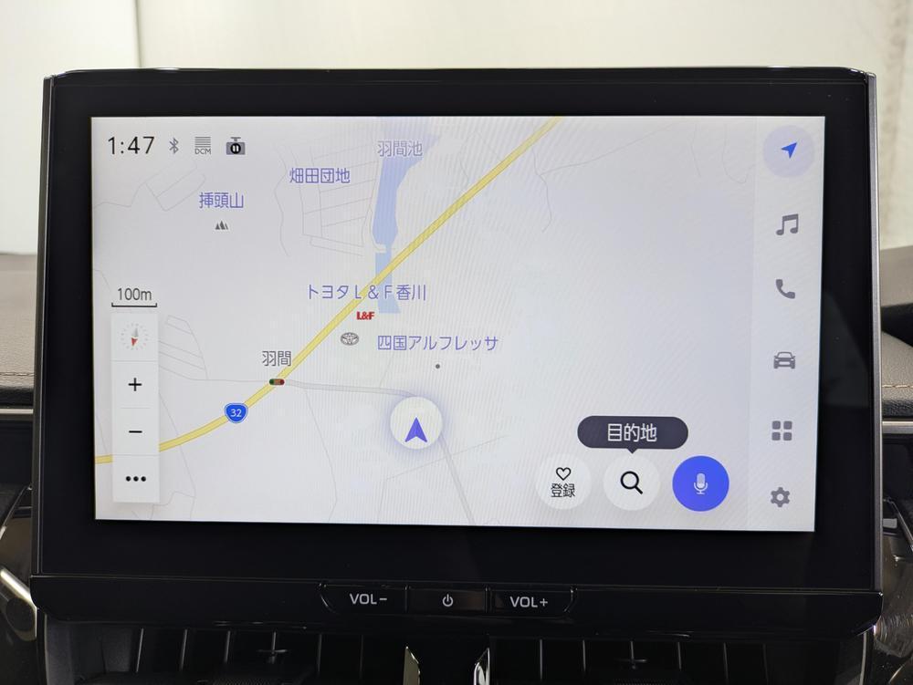 純正ナビを装備。タッチパネル式で使いやすく、お出かけもラクラクです。