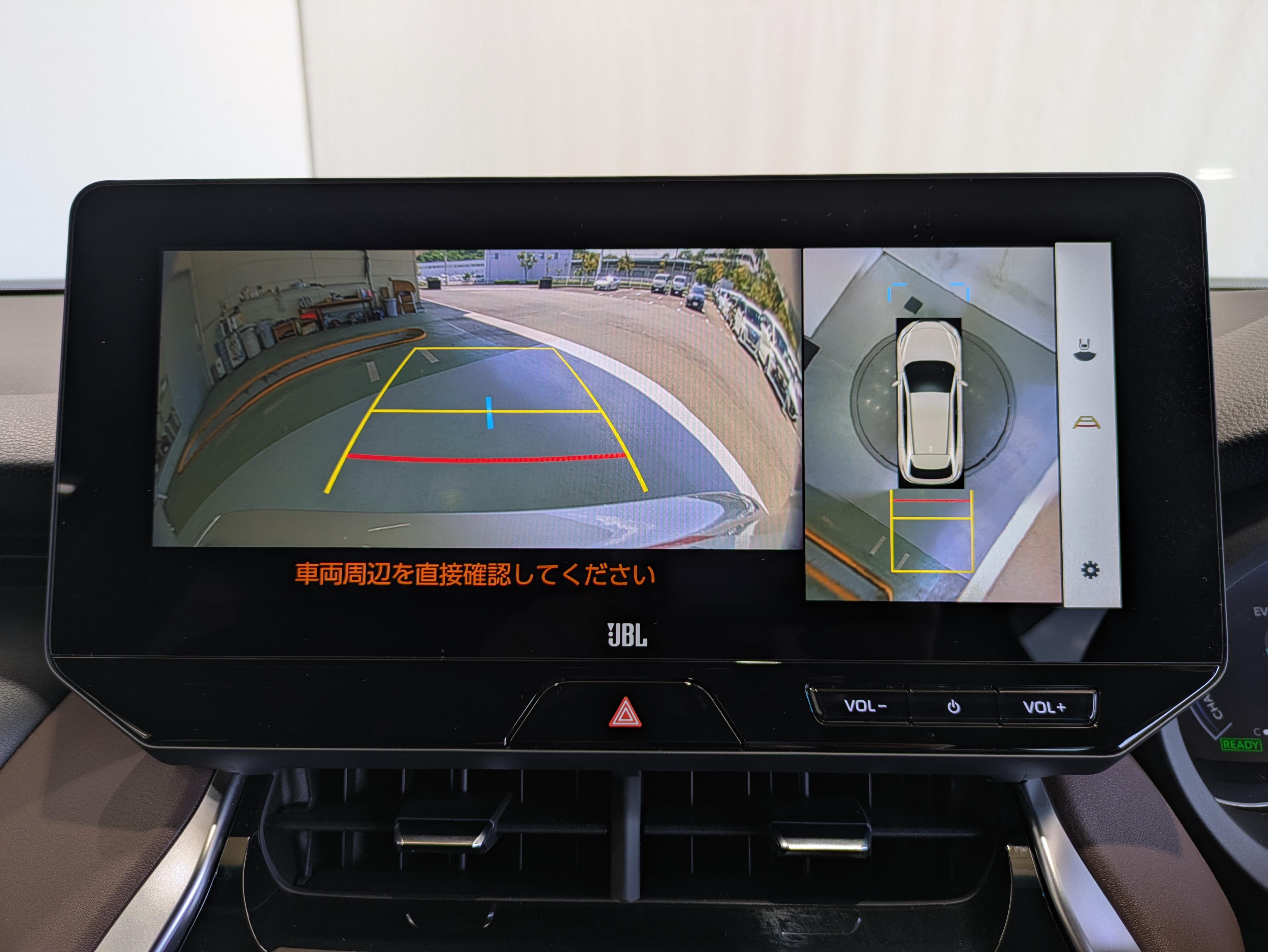 駐車が苦手な方にも安心なバックモニター付き