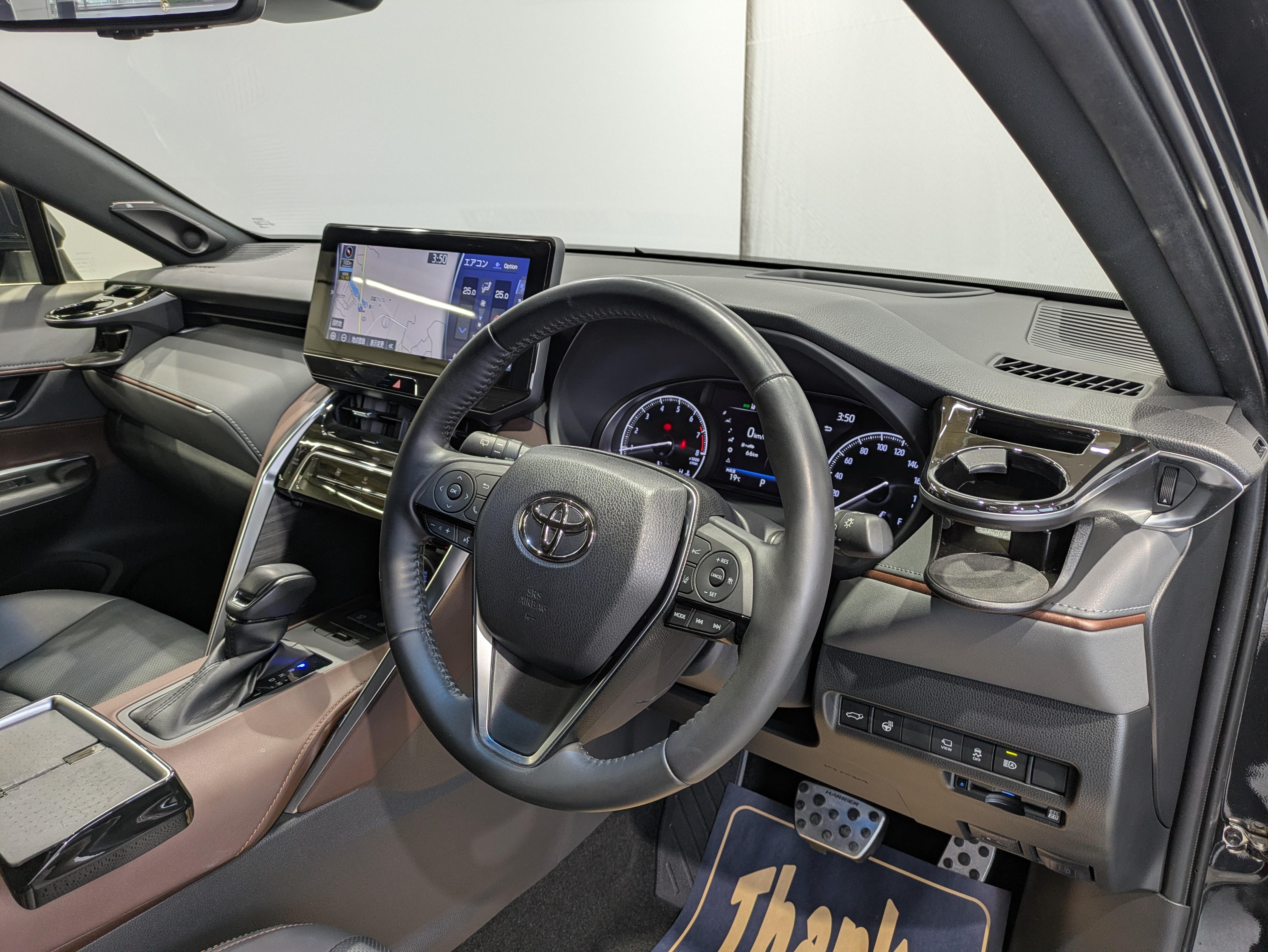 見通しのよいすっきりとした視界で、誰でも運転しやすいです。運転のしやすさは疲れにくさにも繋がりますよ♪